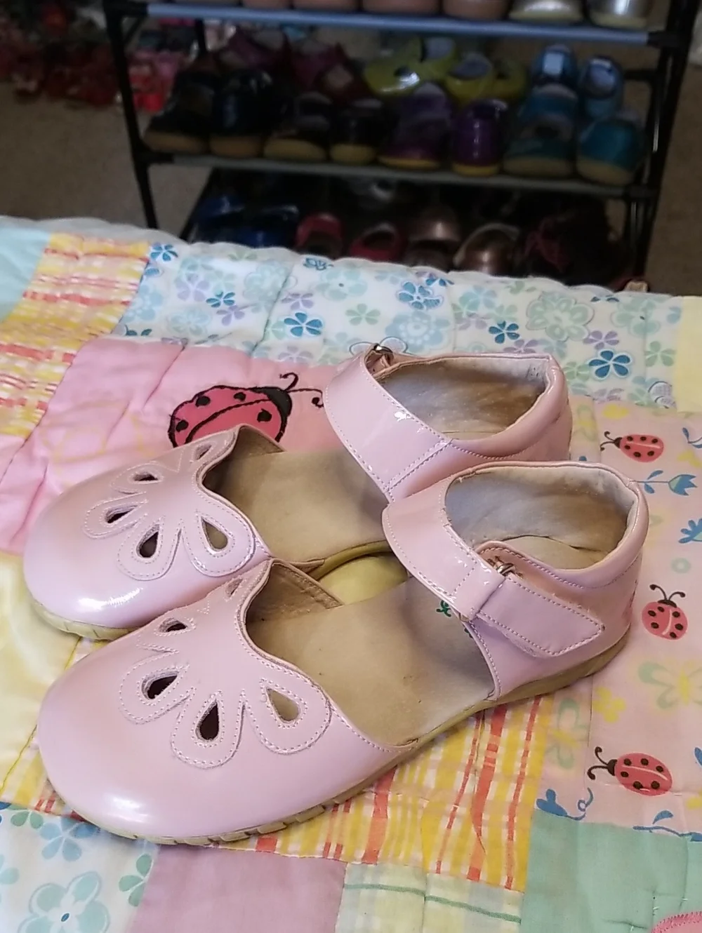 Livie & Luca Pink Patent Leather Mary Jane Size 13 Petals OG Strap, Wavy soles